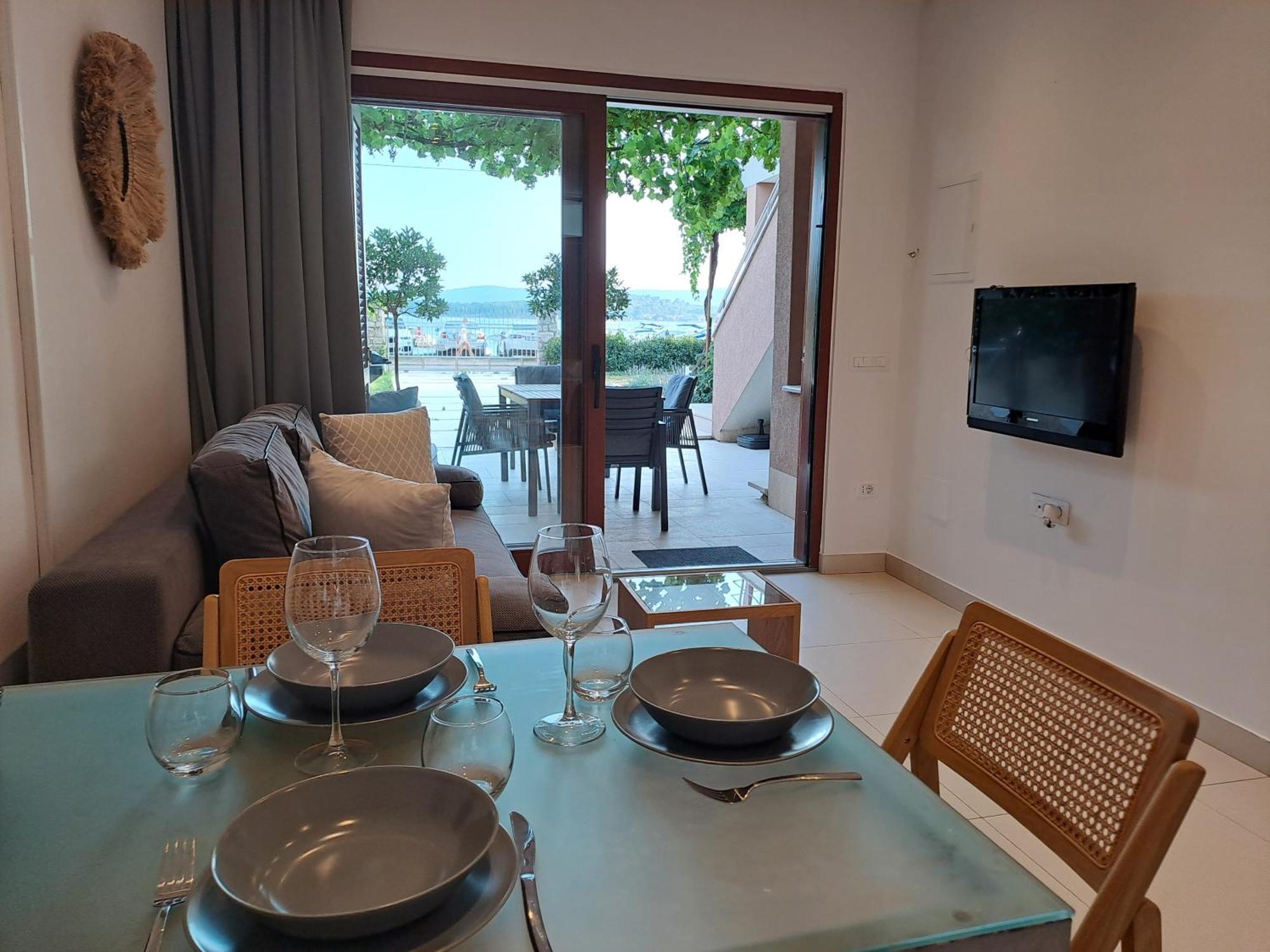 Apartments Villa Oliva Turanj Exterior foto