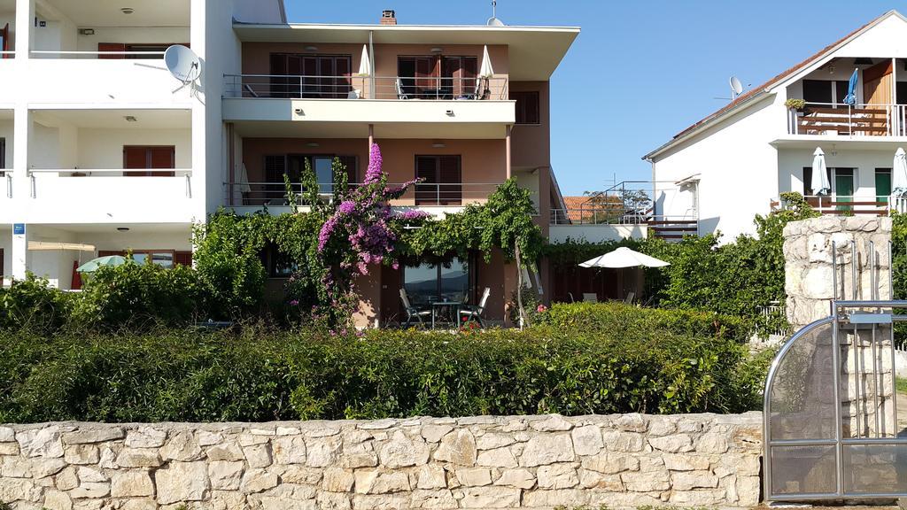 Apartments Villa Oliva Turanj Exterior foto
